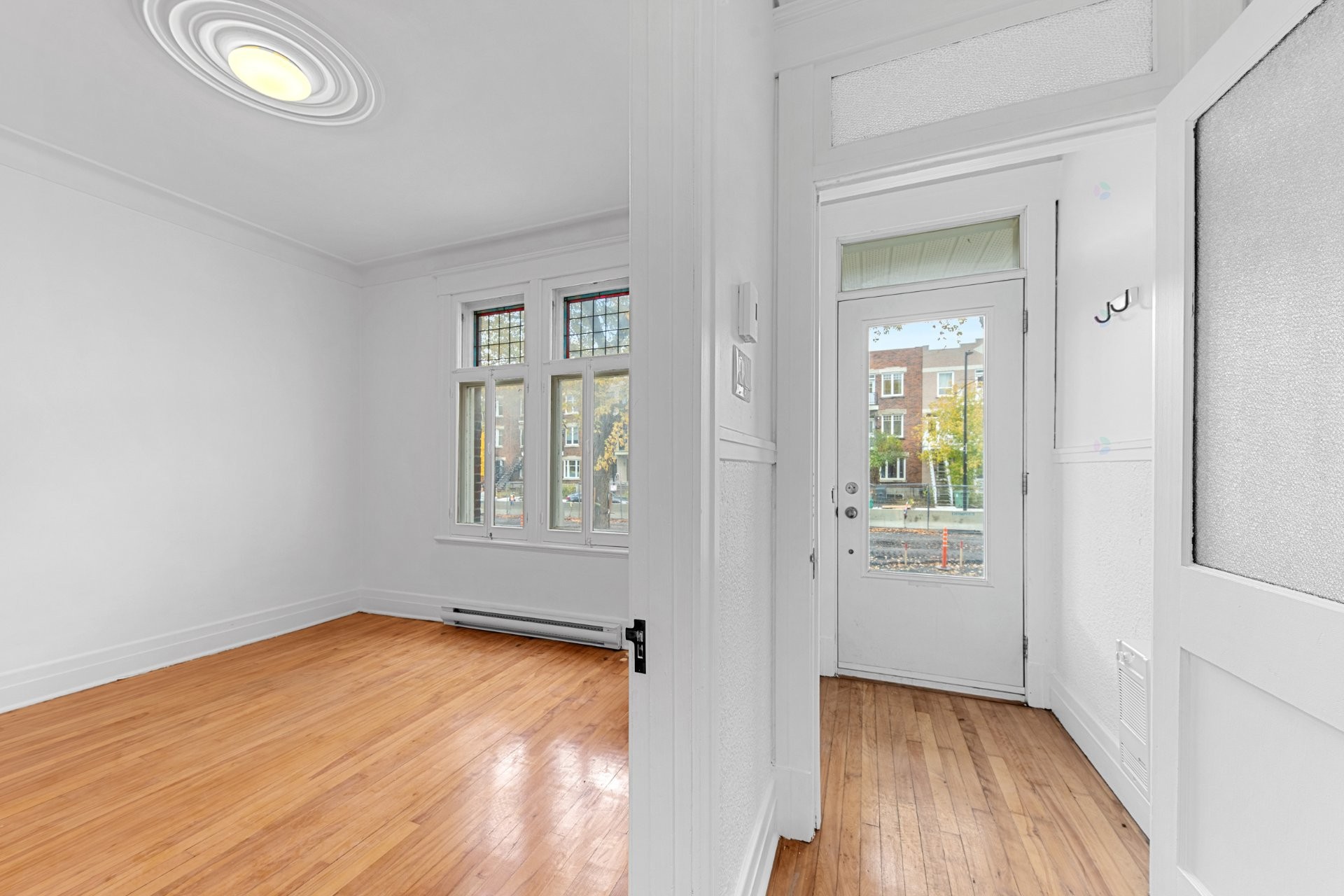 









7496

 - 7502


Av. Christophe-Colomb

,
Montréal (Villeray/Saint-Michel/Parc-Extension),




QC
H2R2S7

