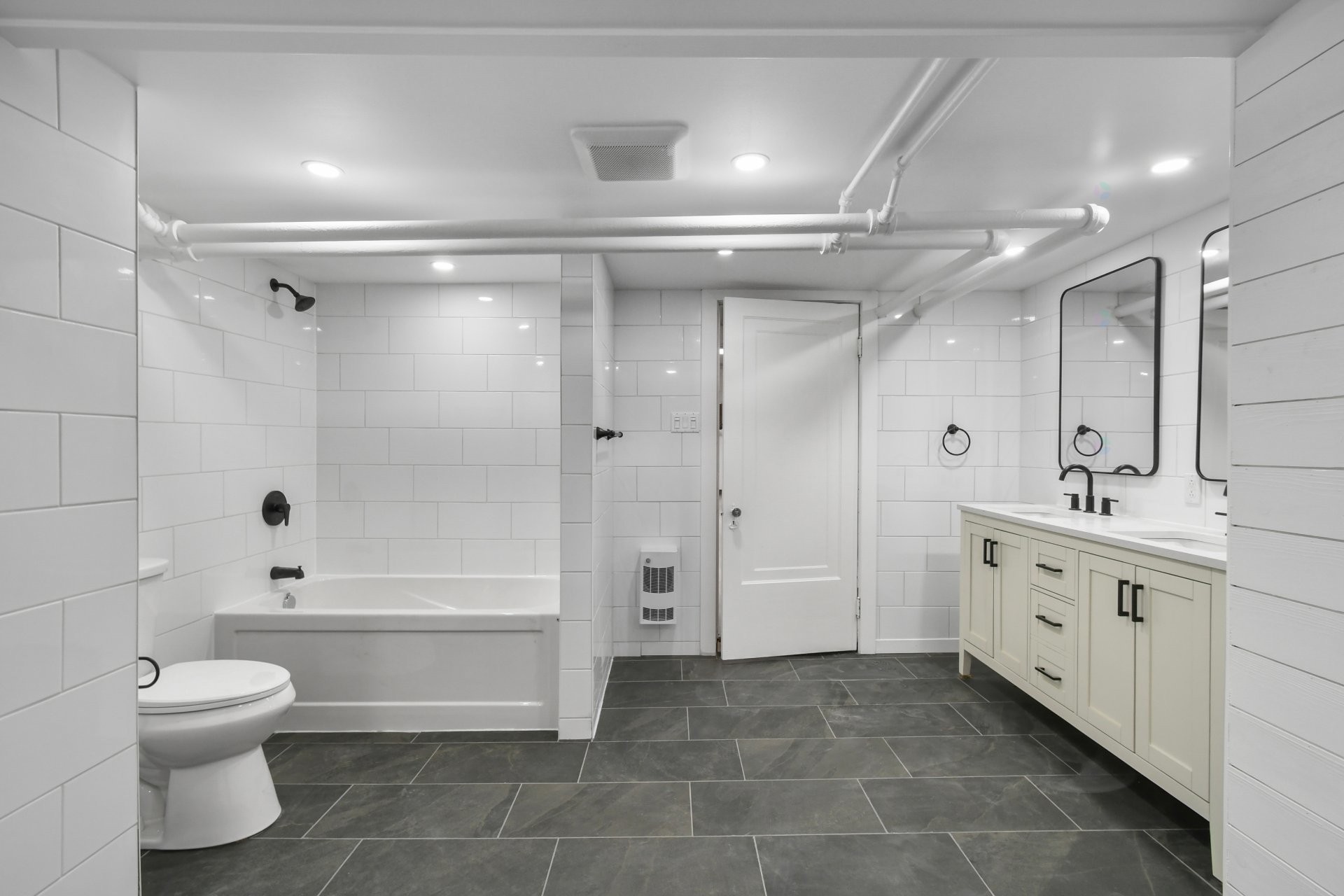 









7496

 - 7502


Av. Christophe-Colomb

,
Montréal (Villeray/Saint-Michel/Parc-Extension),




QC
H2R2S7

