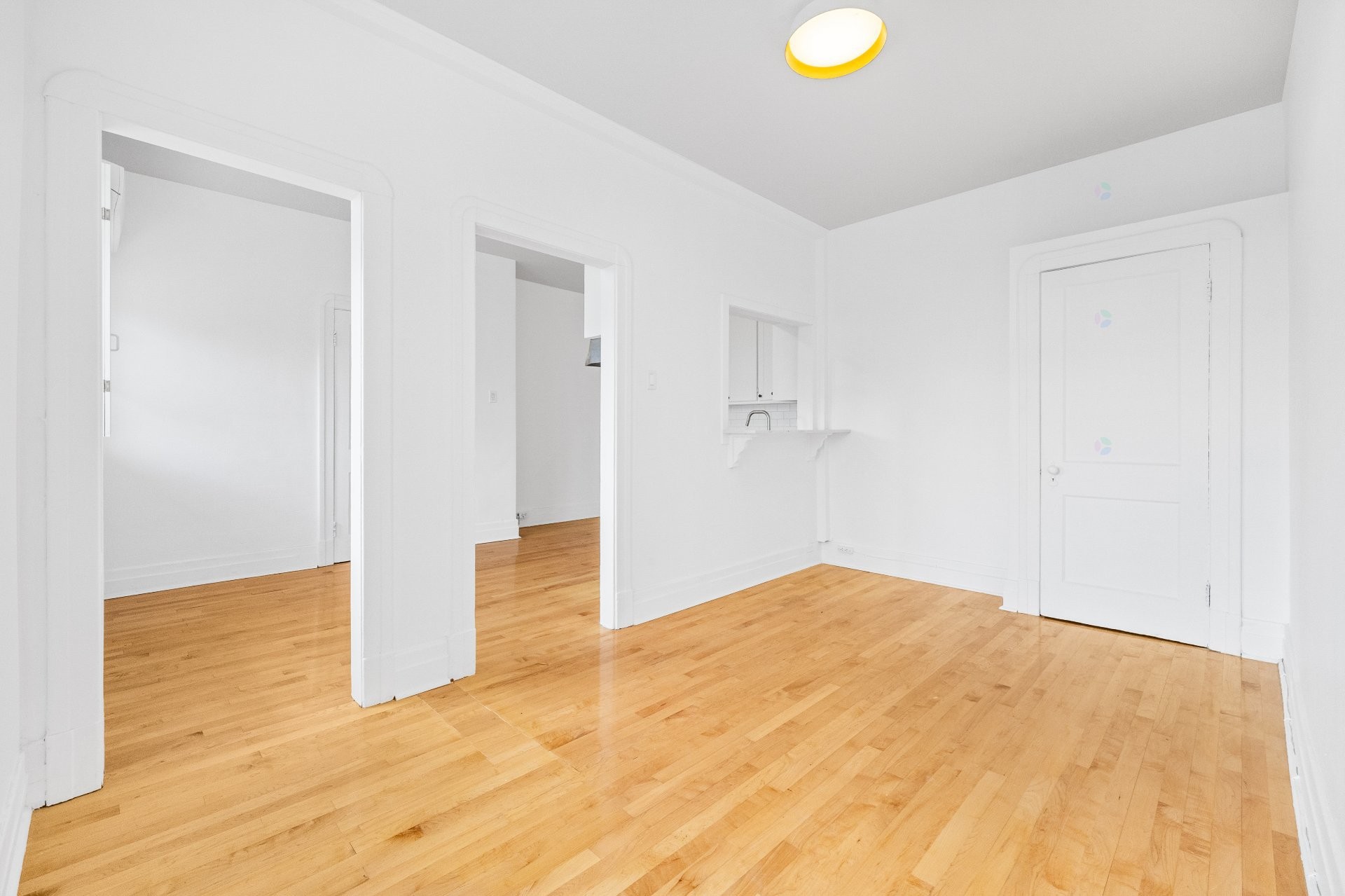 









7496

 - 7502


Av. Christophe-Colomb

,
Montréal (Villeray/Saint-Michel/Parc-Extension),




QC
H2R2S7

