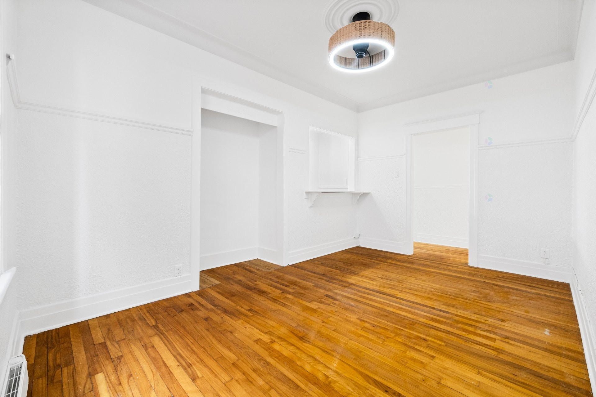 









7496

 - 7502


Av. Christophe-Colomb

,
Montréal (Villeray/Saint-Michel/Parc-Extension),




QC
H2R2S7


