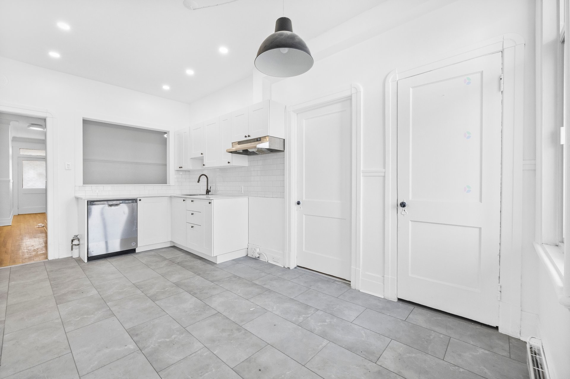 









7496

 - 7502


Av. Christophe-Colomb

,
Montréal (Villeray/Saint-Michel/Parc-Extension),




QC
H2R2S7

