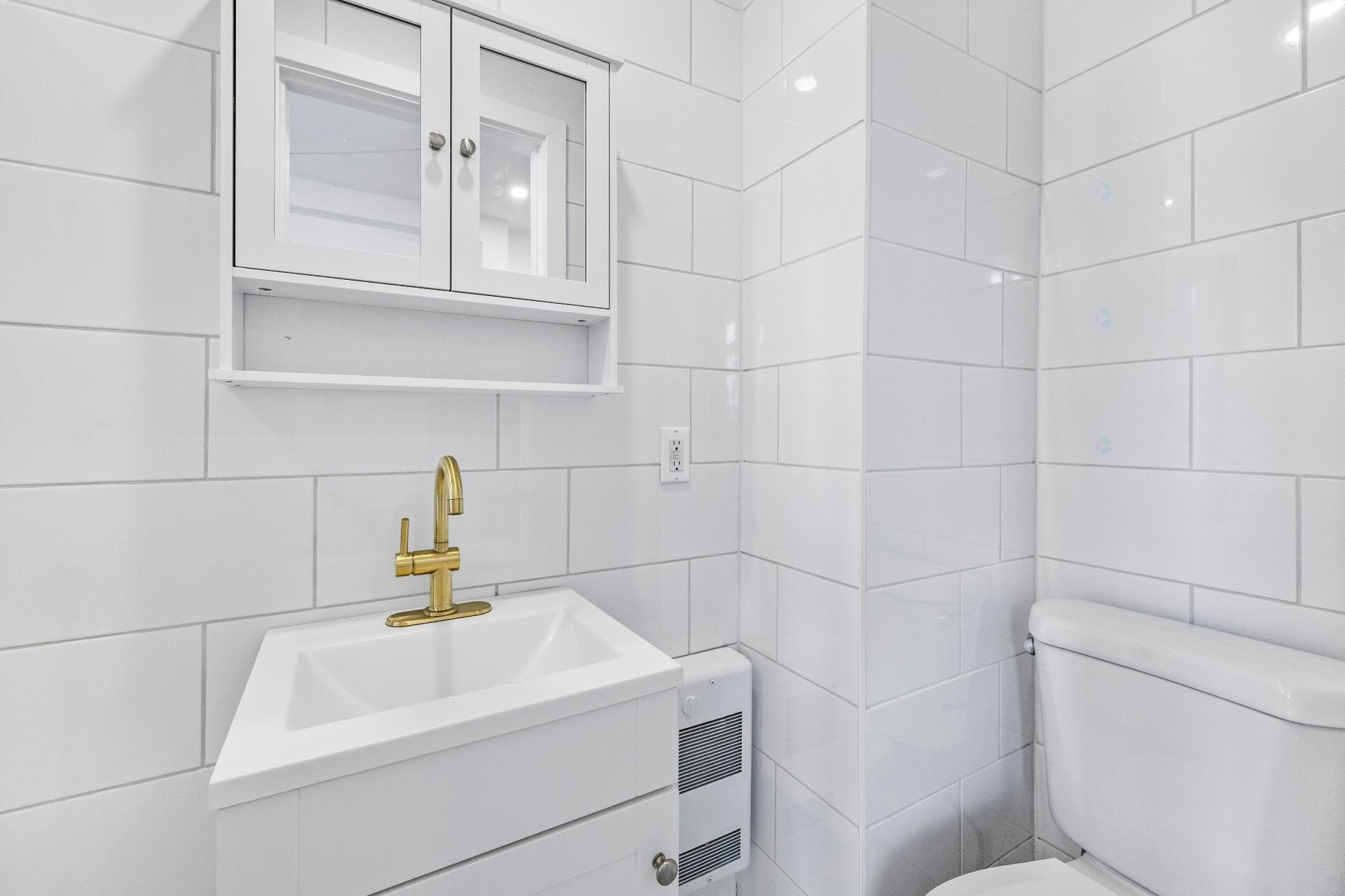 









7496

 - 7502


Av. Christophe-Colomb

,
Montréal (Villeray/Saint-Michel/Parc-Extension),




QC
H2R2S7


