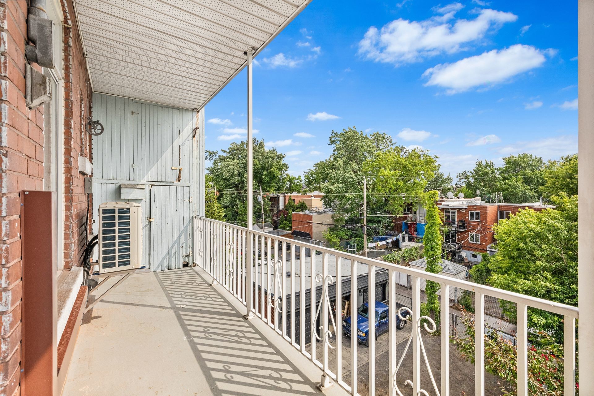 









7496

 - 7502


Av. Christophe-Colomb

,
Montréal (Villeray/Saint-Michel/Parc-Extension),




QC
H2R2S7

