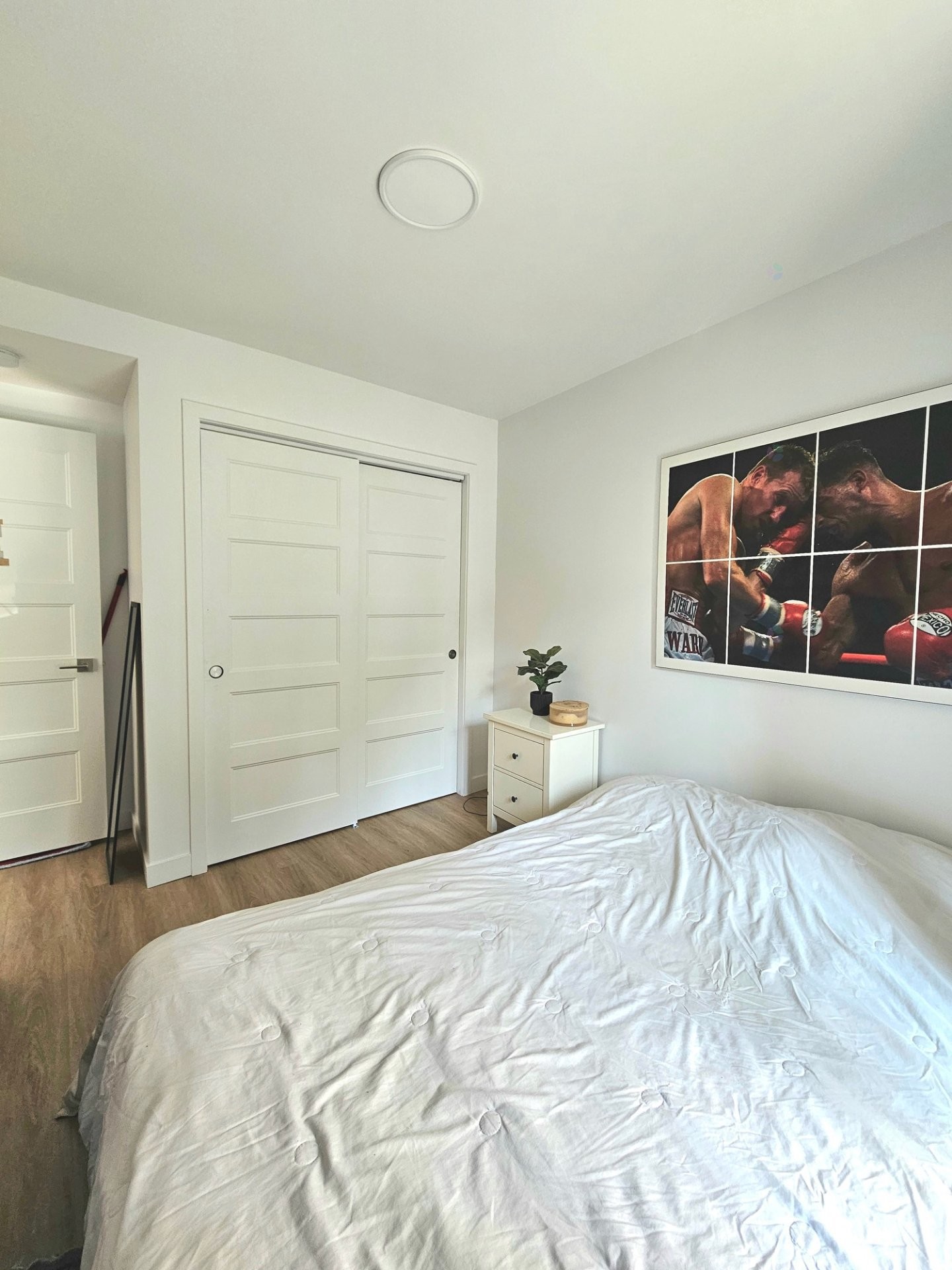 









1360


Rue Principale

, 302,
Saint-Roch-de-l'Achigan,




QC
J0K3H0

