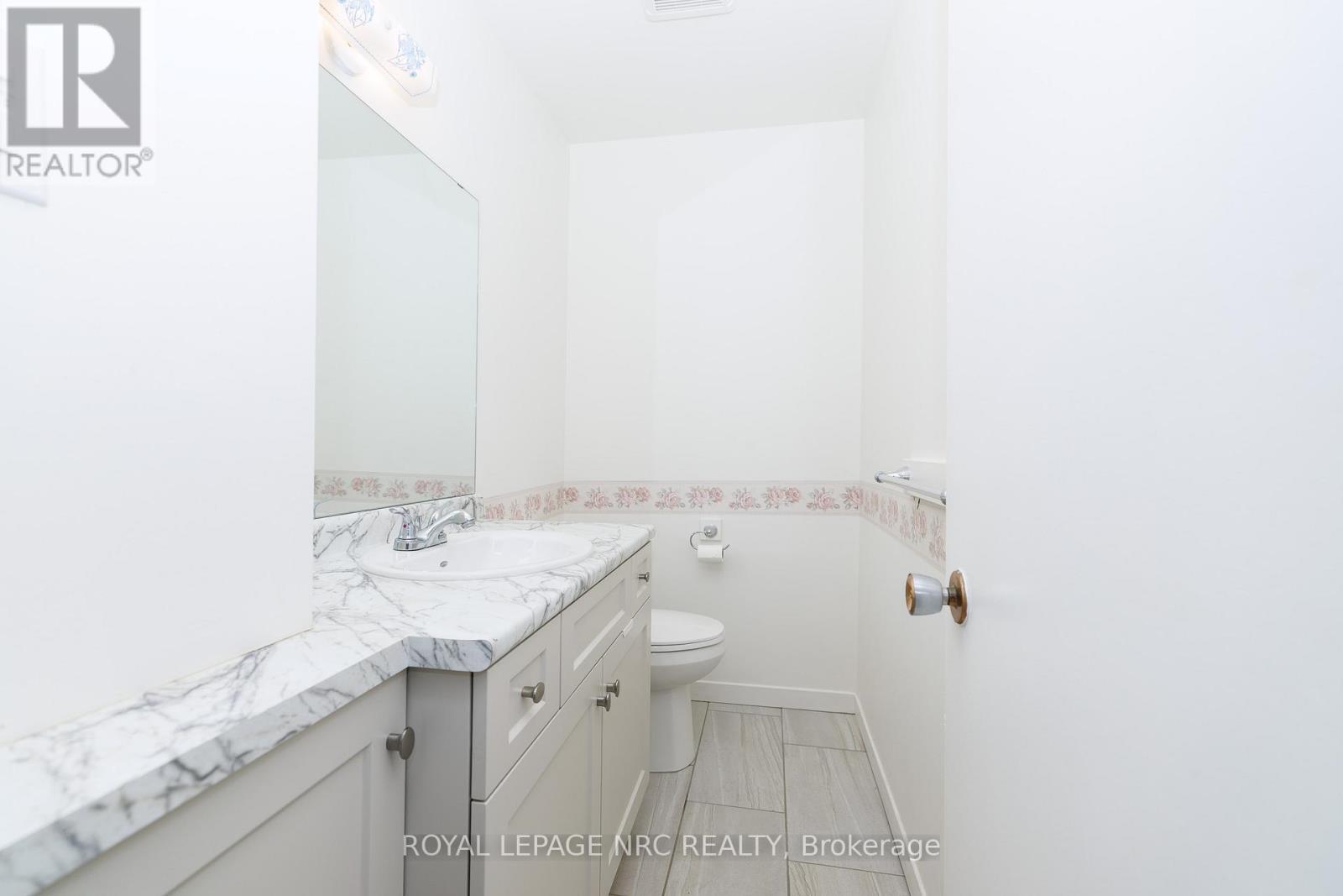 












8 KERWIN GATE

,
St. Catharines (Lakeport),




Ontario
L2N4J8

