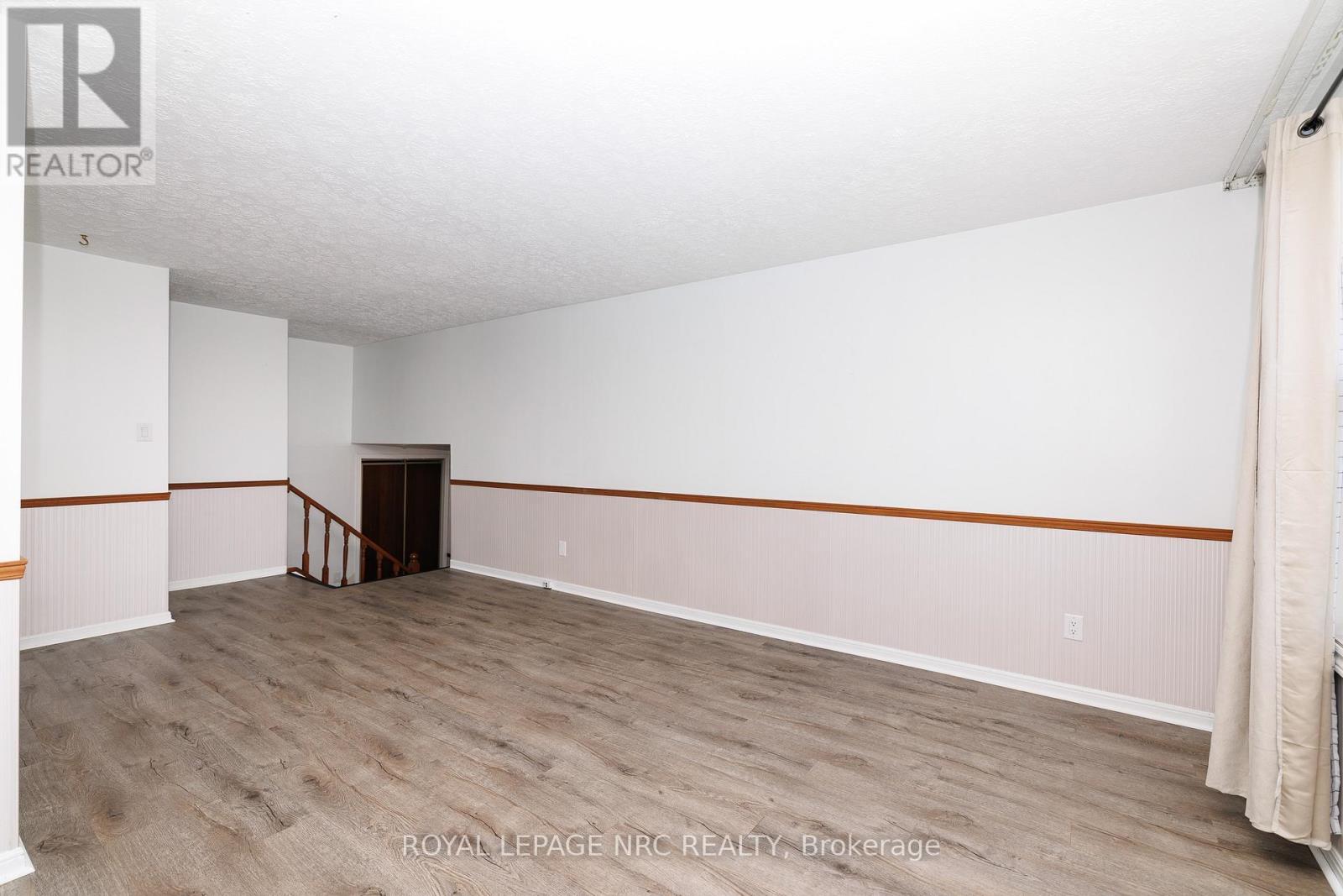 












8 KERWIN GATE

,
St. Catharines (Lakeport),




Ontario
L2N4J8

