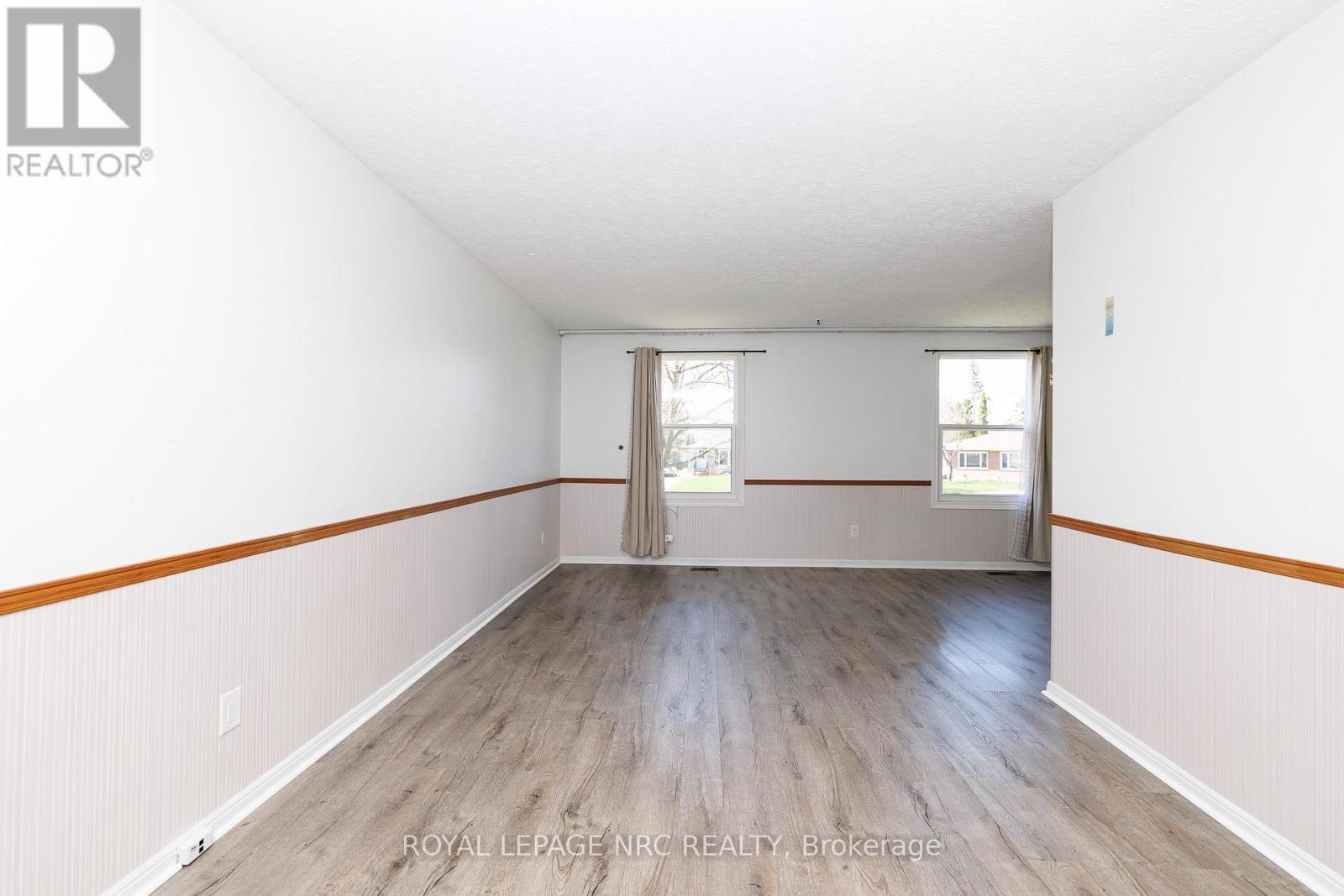 












8 KERWIN GATE

,
St. Catharines (Lakeport),




Ontario
L2N4J8

