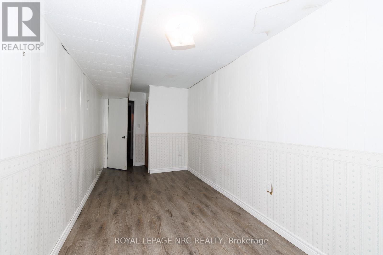 












8 KERWIN GATE

,
St. Catharines (Lakeport),




Ontario
L2N4J8


