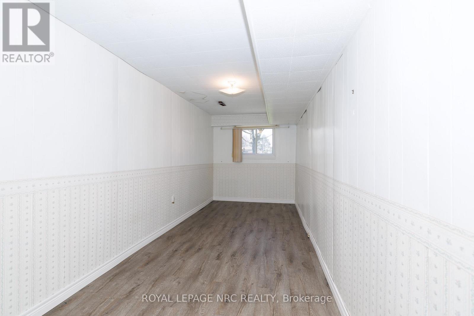 












8 KERWIN GATE

,
St. Catharines (Lakeport),




Ontario
L2N4J8

