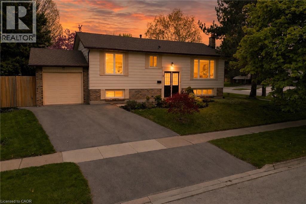 












9 JULIANA Road

,
Grimsby,




Ontario
L3M4J4

