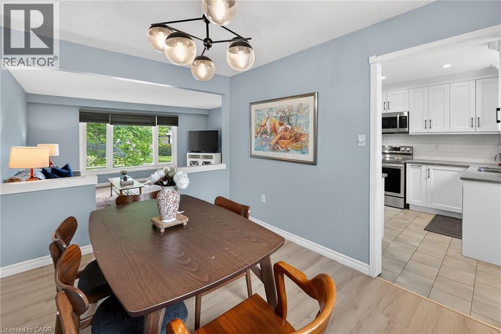 












9 JULIANA Road

,
Grimsby,




Ontario
L3M4J4

