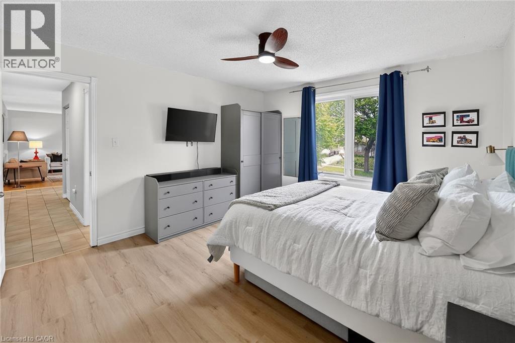 












9 JULIANA Road

,
Grimsby,




Ontario
L3M4J4

