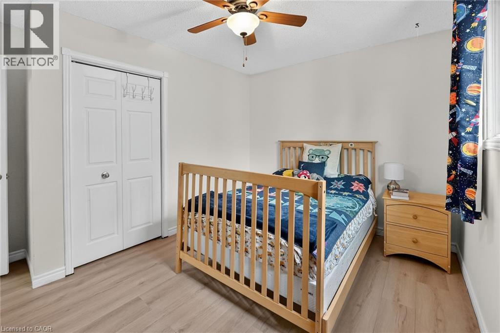 












9 JULIANA Road

,
Grimsby,




Ontario
L3M4J4

