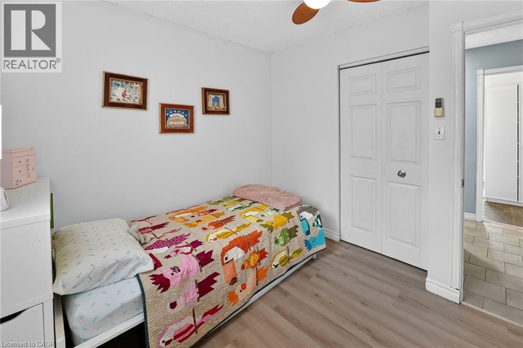 












9 JULIANA Road

,
Grimsby,




Ontario
L3M4J4

