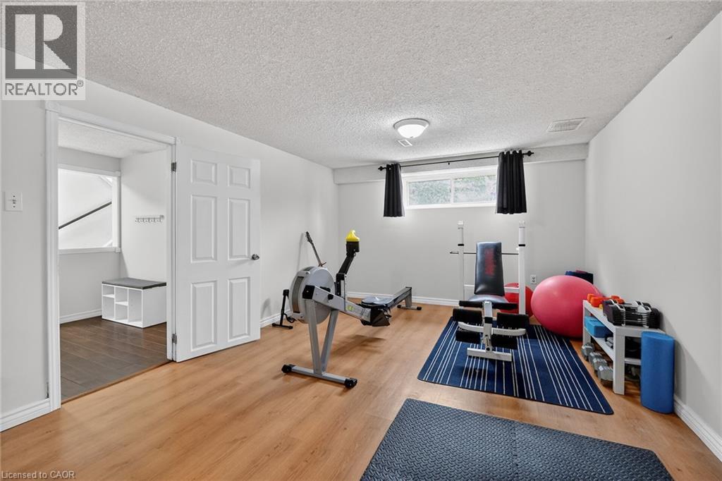 












9 JULIANA Road

,
Grimsby,




Ontario
L3M4J4

