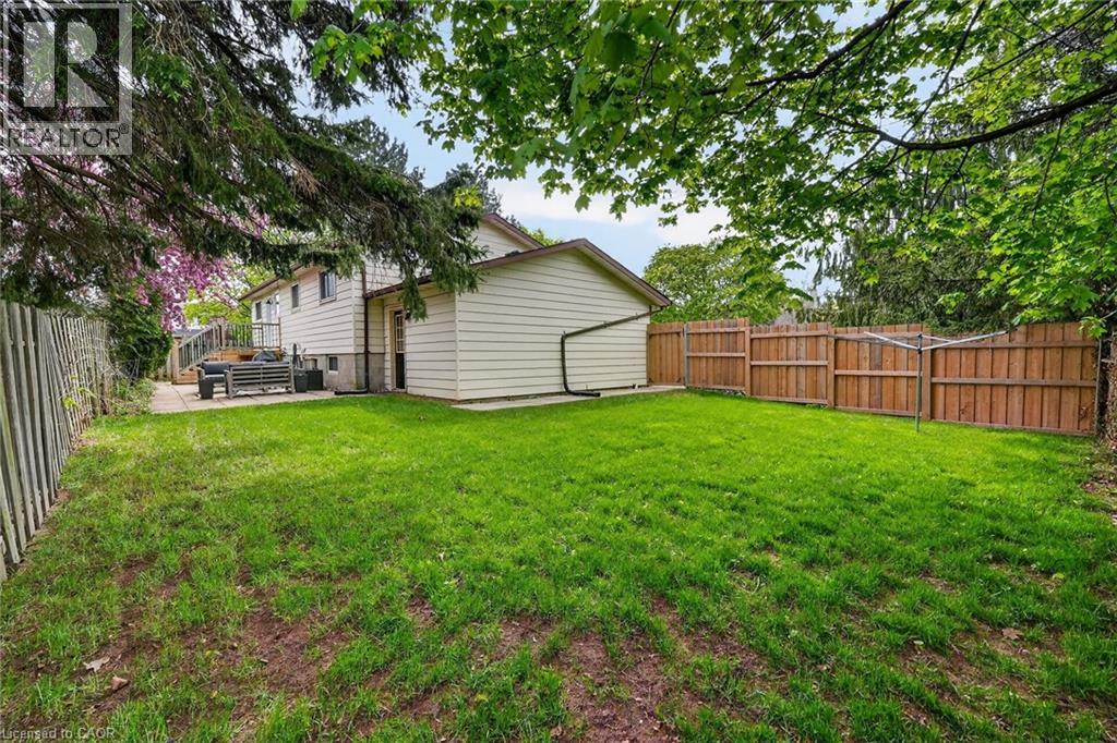 












9 JULIANA Road

,
Grimsby,




Ontario
L3M4J4

