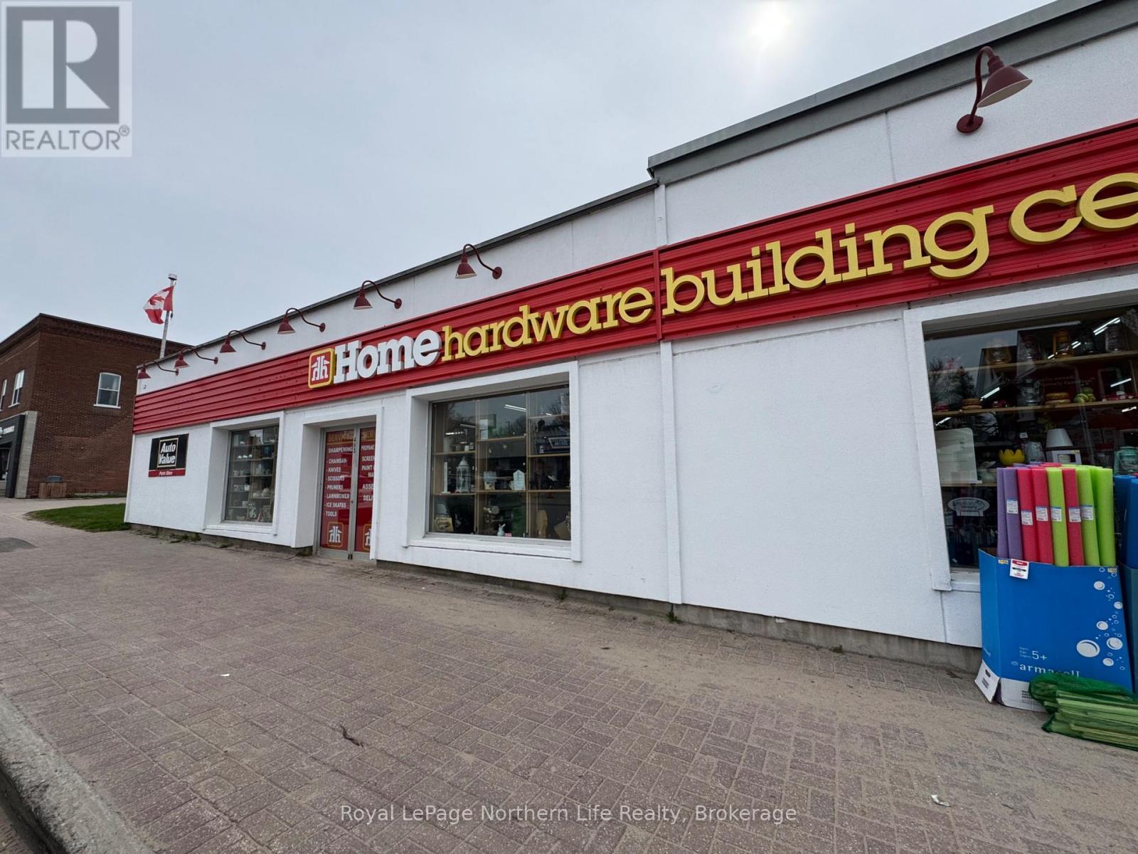 












493 MAIN STREET

,
Powassan,




Ontario
P0H1Z0

