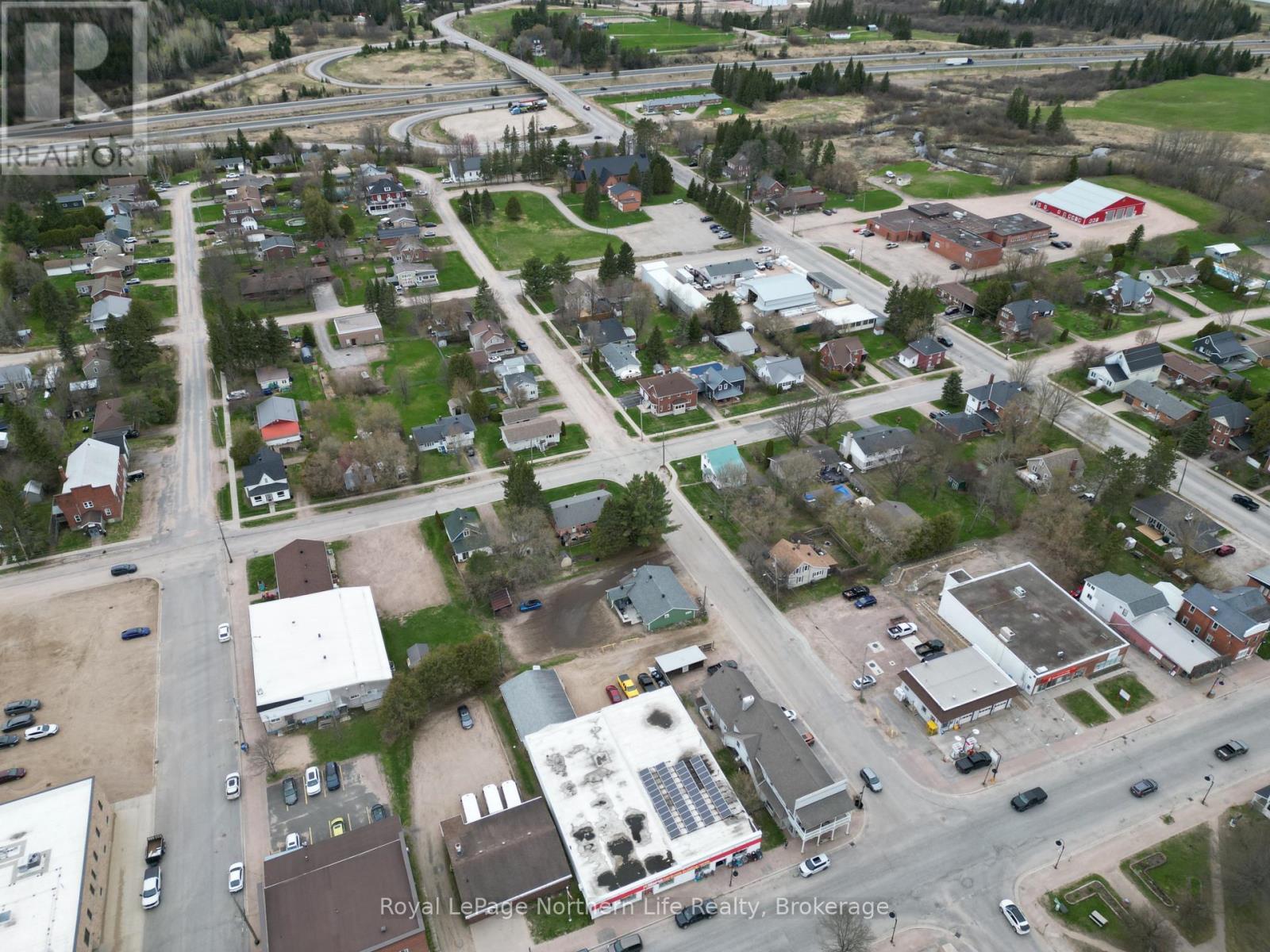 












493 MAIN STREET

,
Powassan,




Ontario
P0H1Z0

