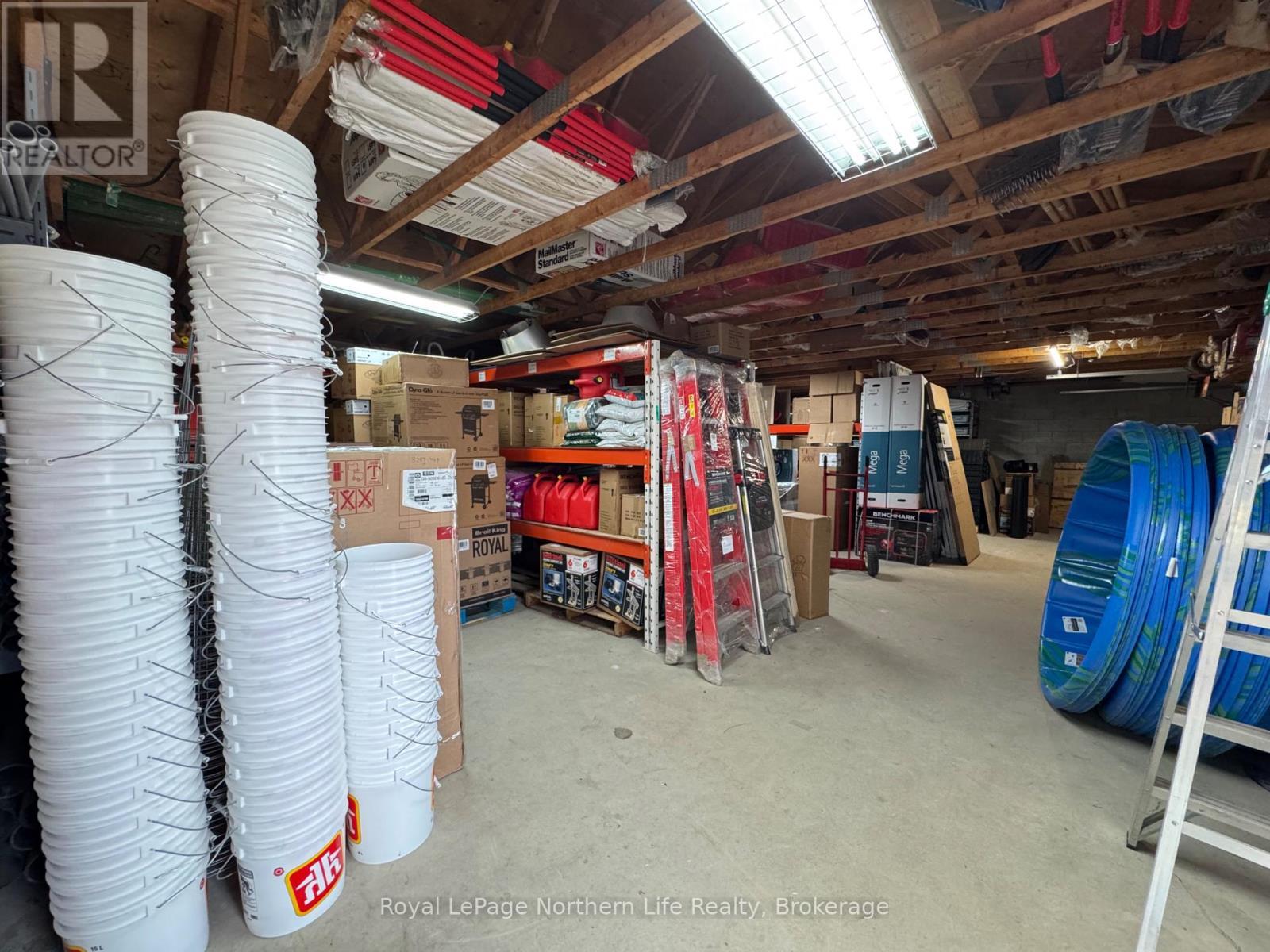












493 MAIN STREET

,
Powassan,




Ontario
P0H1Z0

