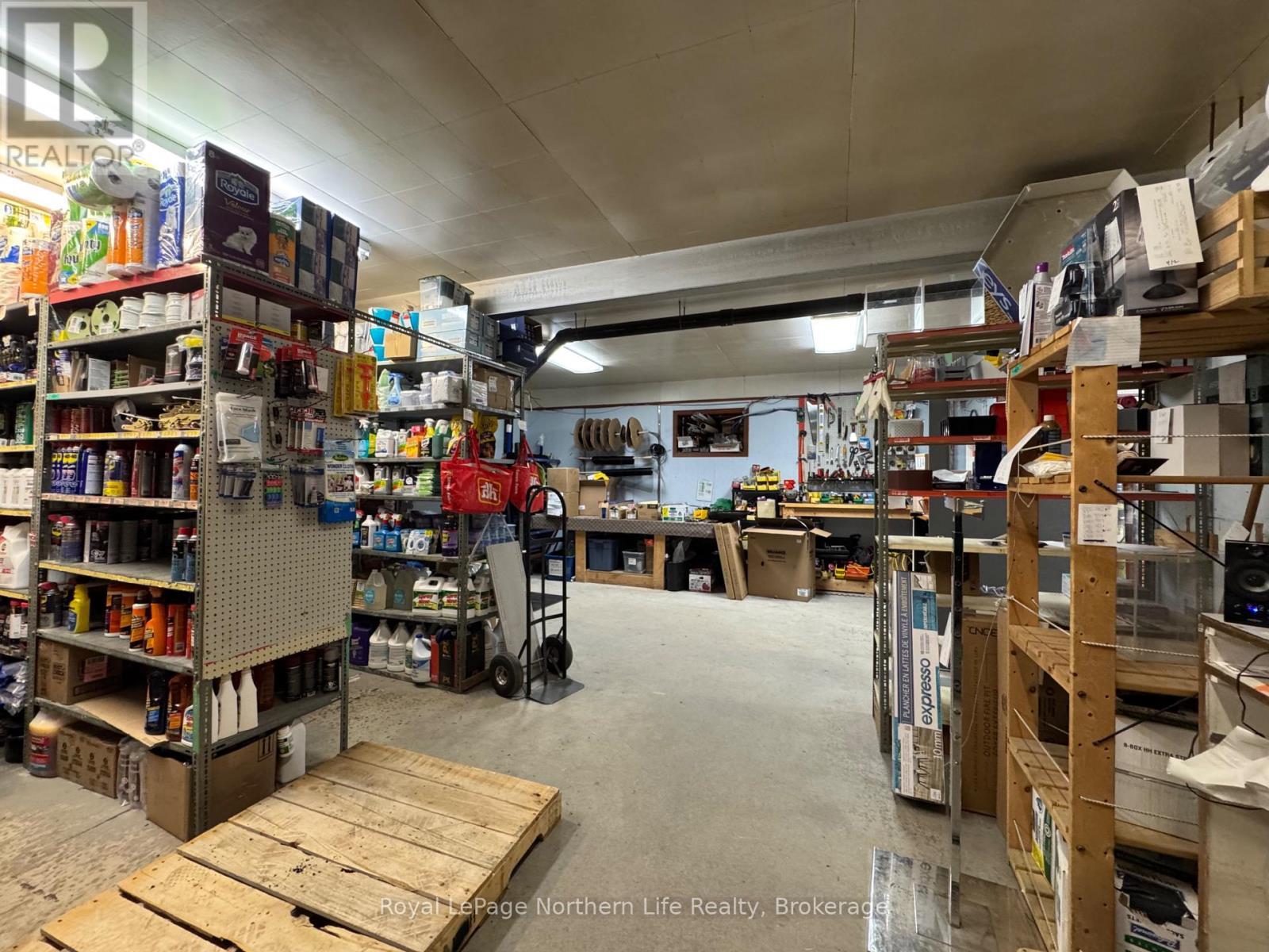 












493 MAIN STREET

,
Powassan,




Ontario
P0H1Z0

