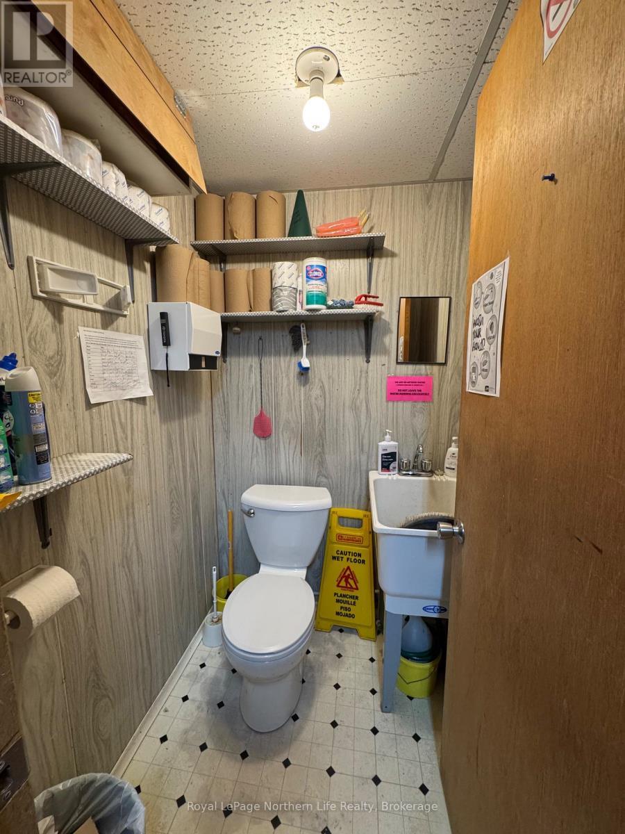 












493 MAIN STREET

,
Powassan,




Ontario
P0H1Z0

