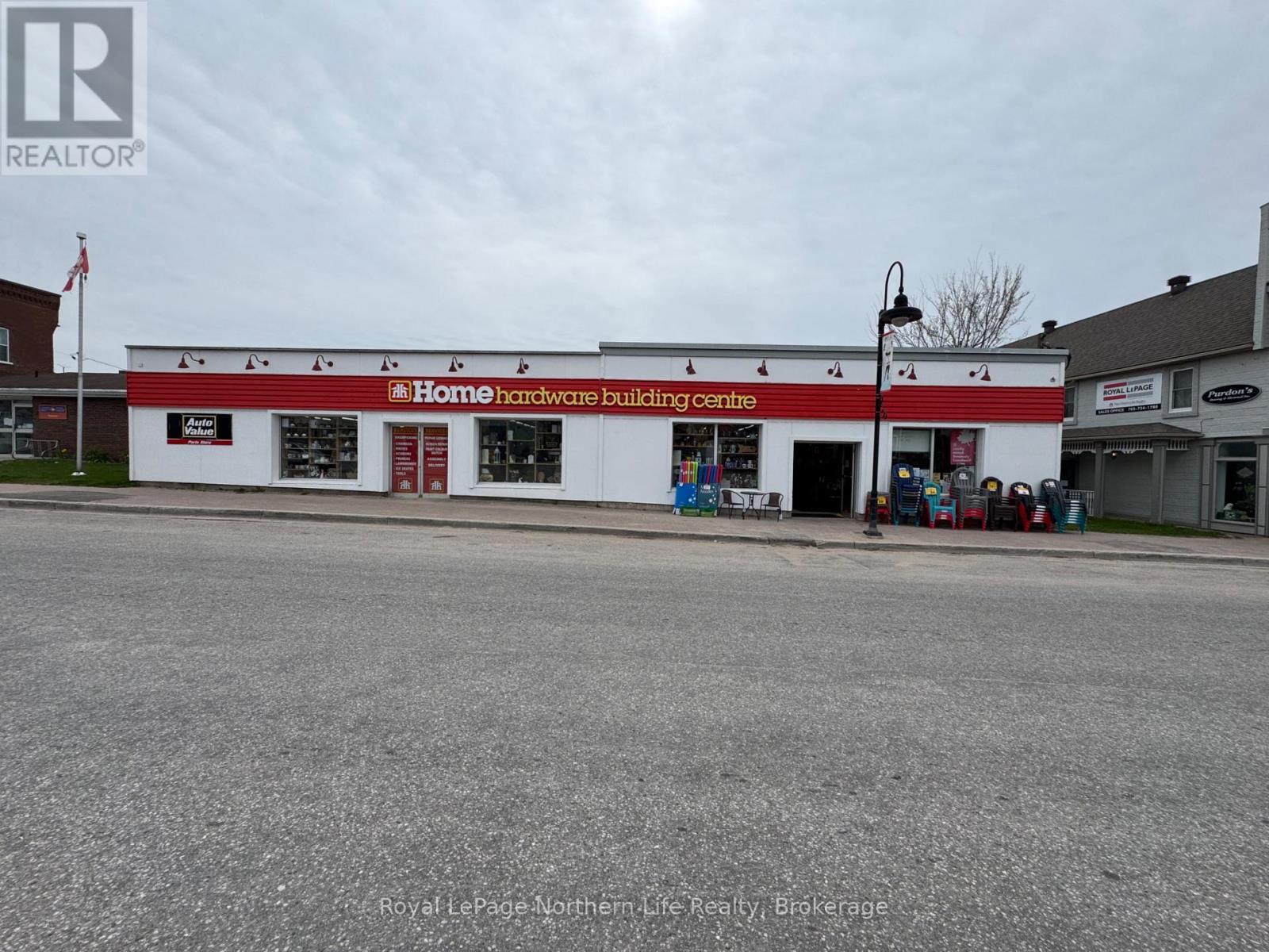 












493 MAIN STREET

,
Powassan,




Ontario
P0H1Z0

