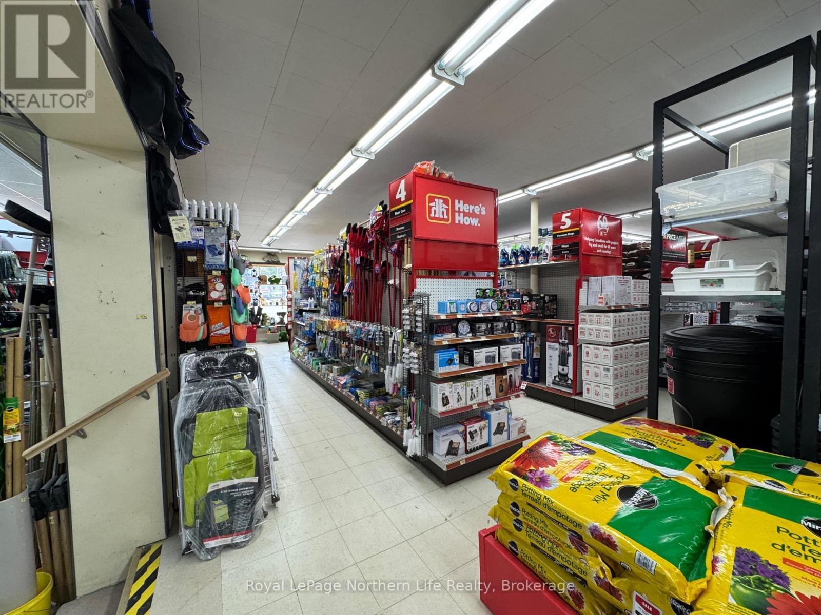 












493 MAIN STREET

,
Powassan,




Ontario
P0H1Z0

