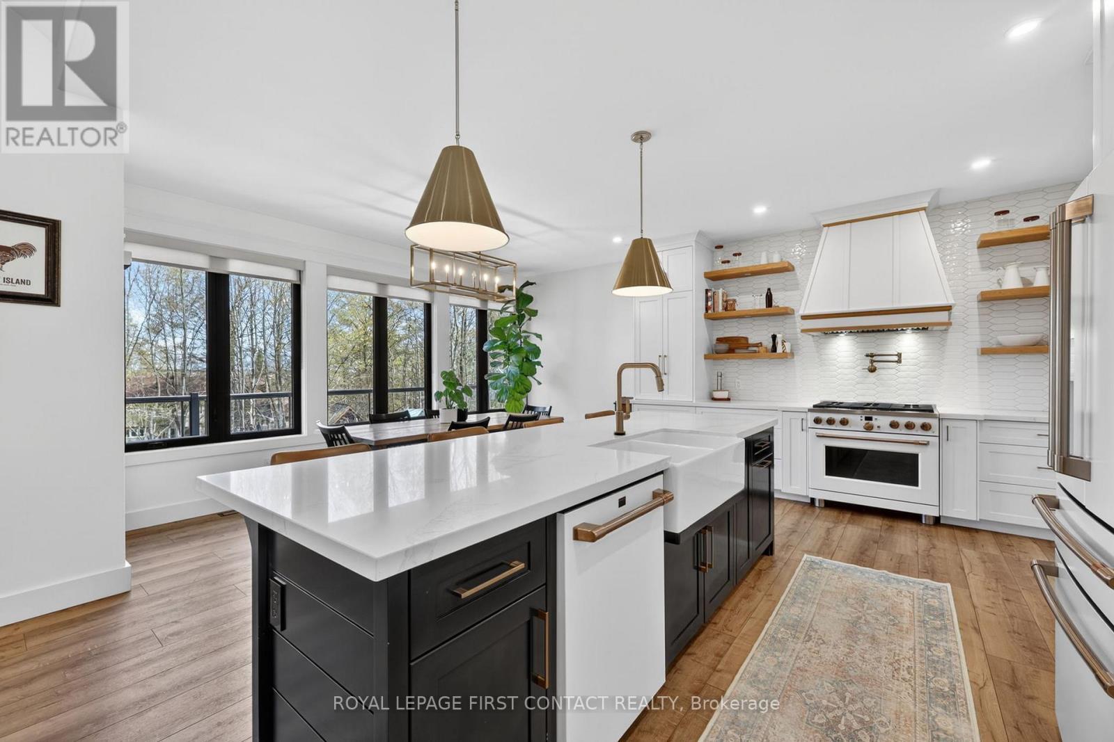 












144 ARLYNN CRESCENT

,
Penetanguishene,




Ontario
L9M2G9

