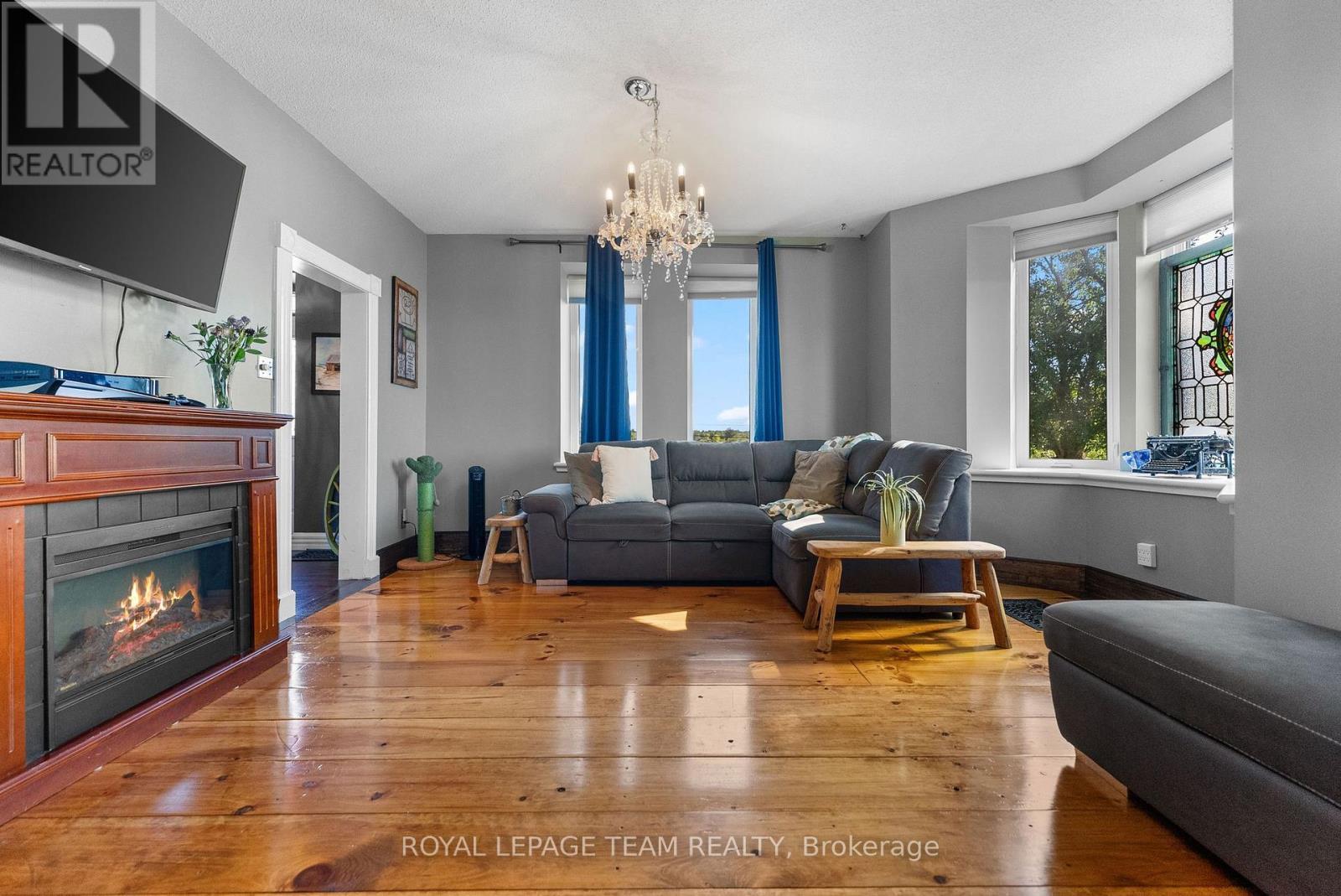 












263 GARDEN OF EDEN ROAD

,
Horton,




Ontario
K7V3Z8

