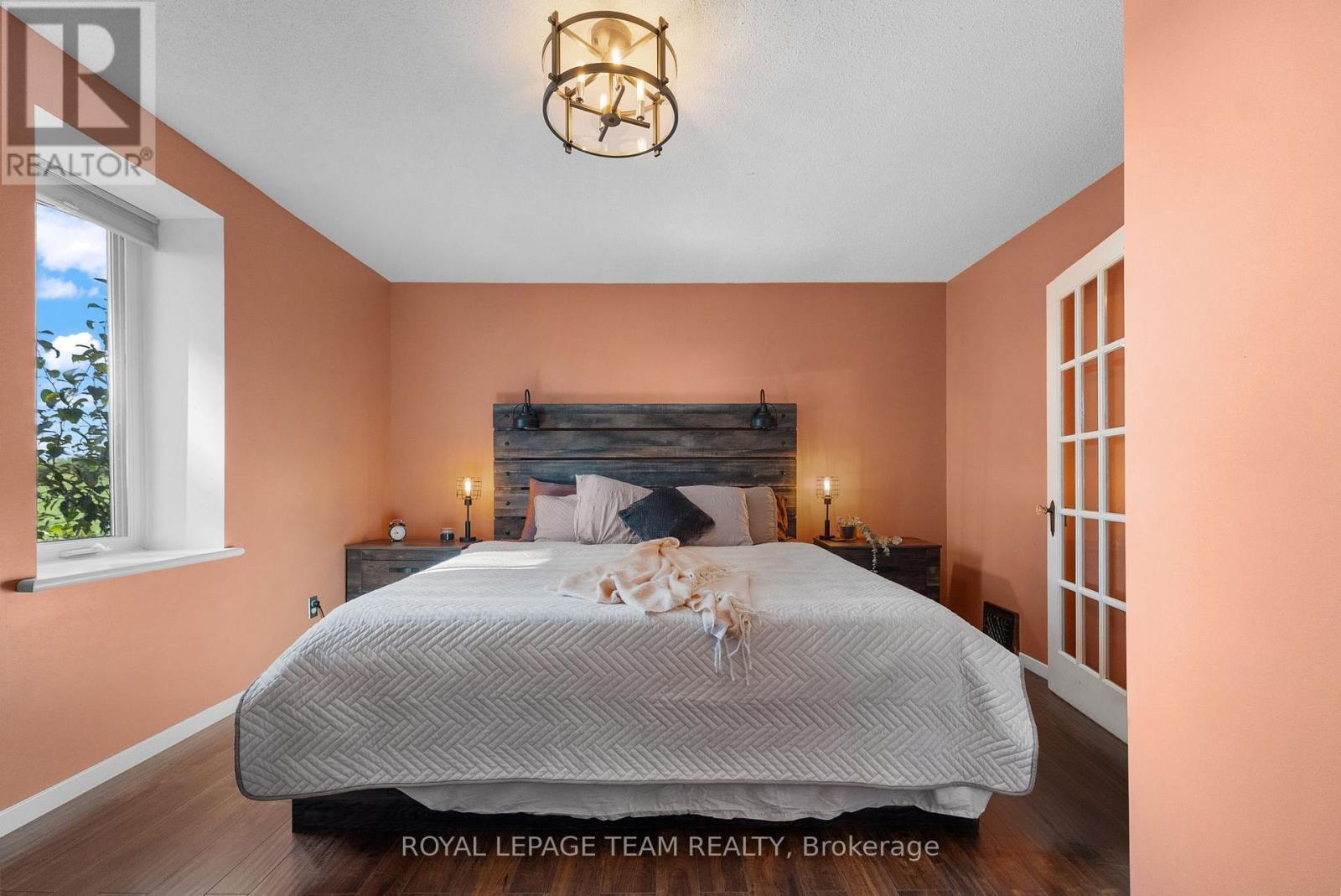 












263 GARDEN OF EDEN ROAD

,
Horton,




Ontario
K7V3Z8


