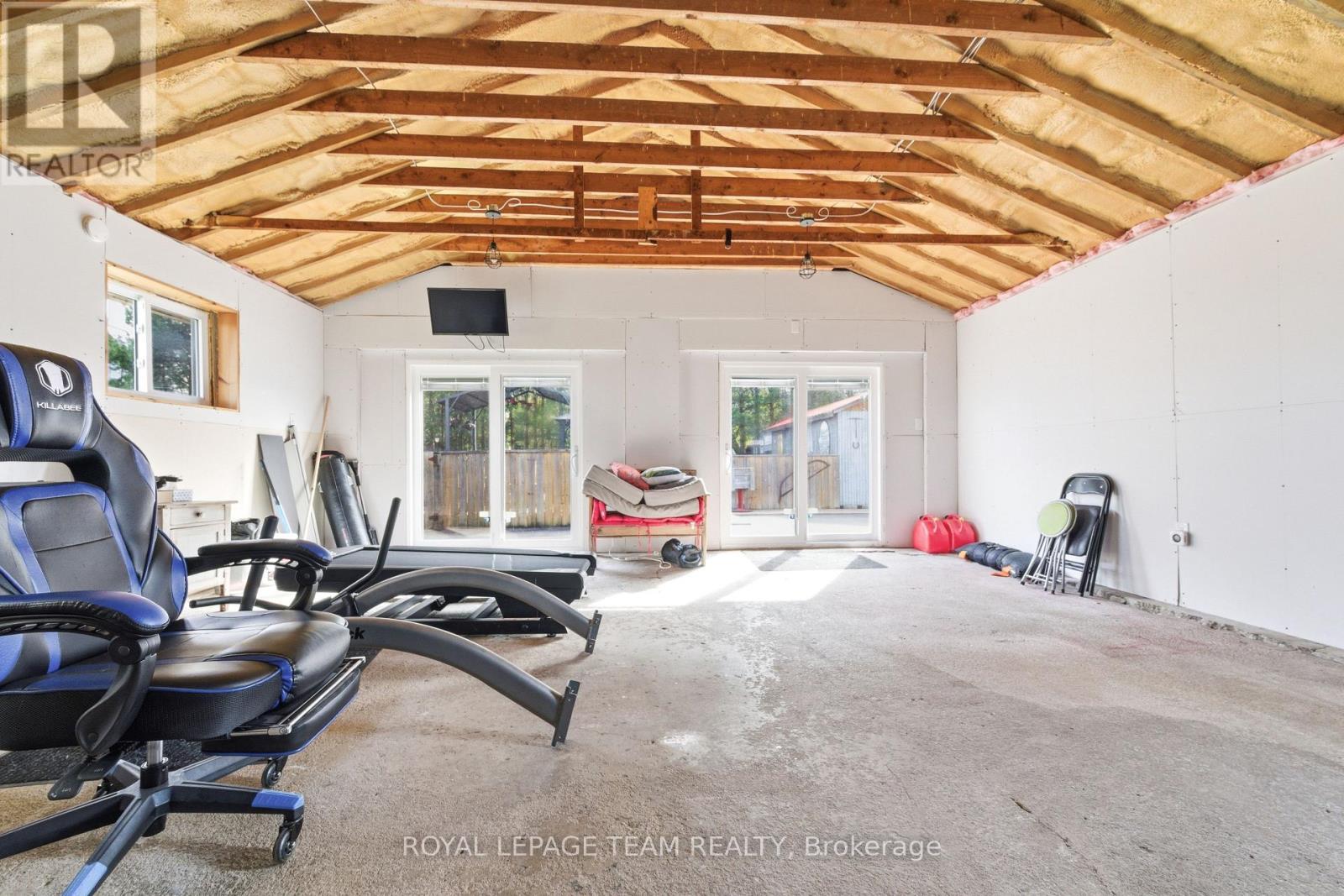 












263 GARDEN OF EDEN ROAD

,
Horton,




Ontario
K7V3Z8


