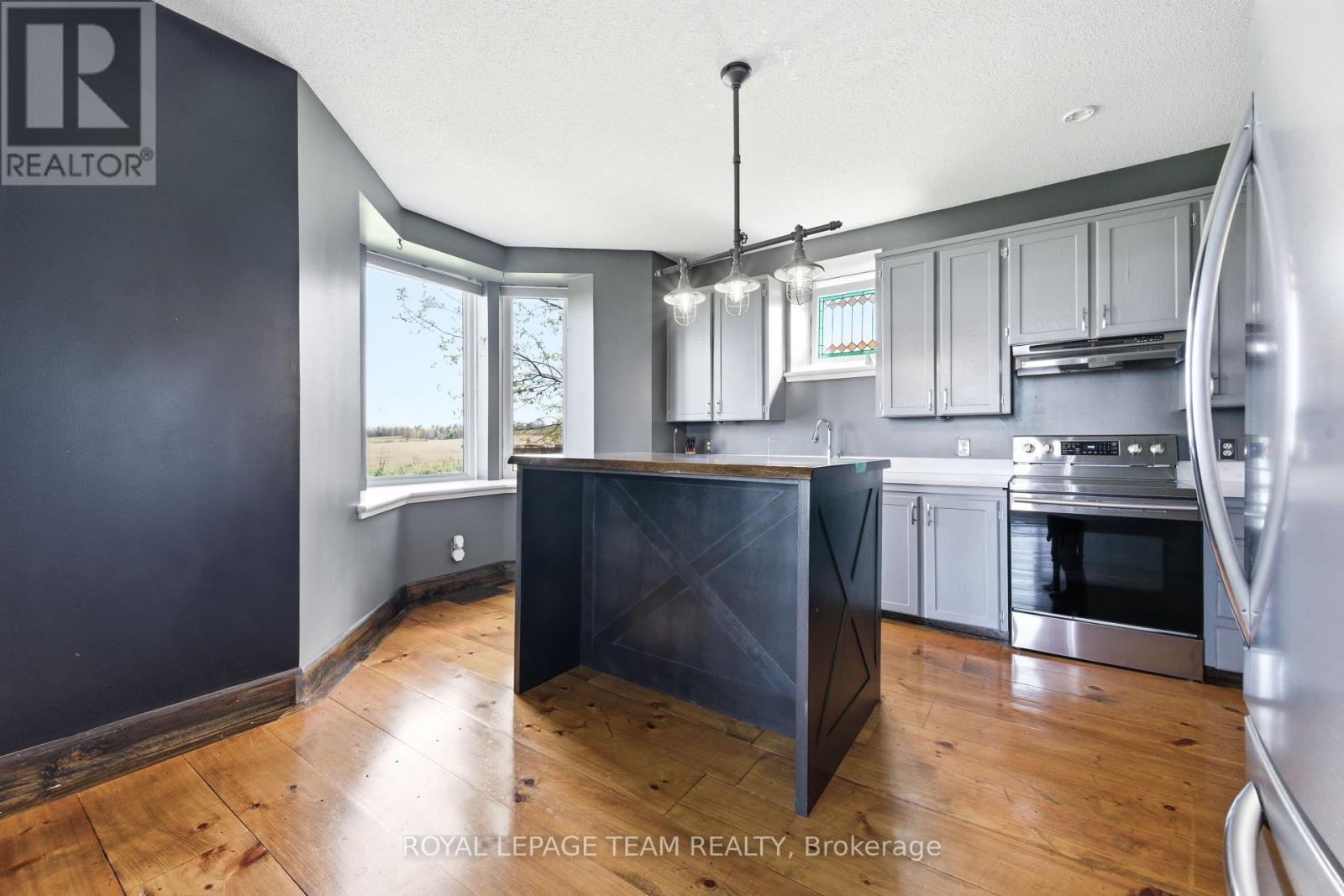 












263 GARDEN OF EDEN ROAD

,
Horton,




Ontario
K7V3Z8

