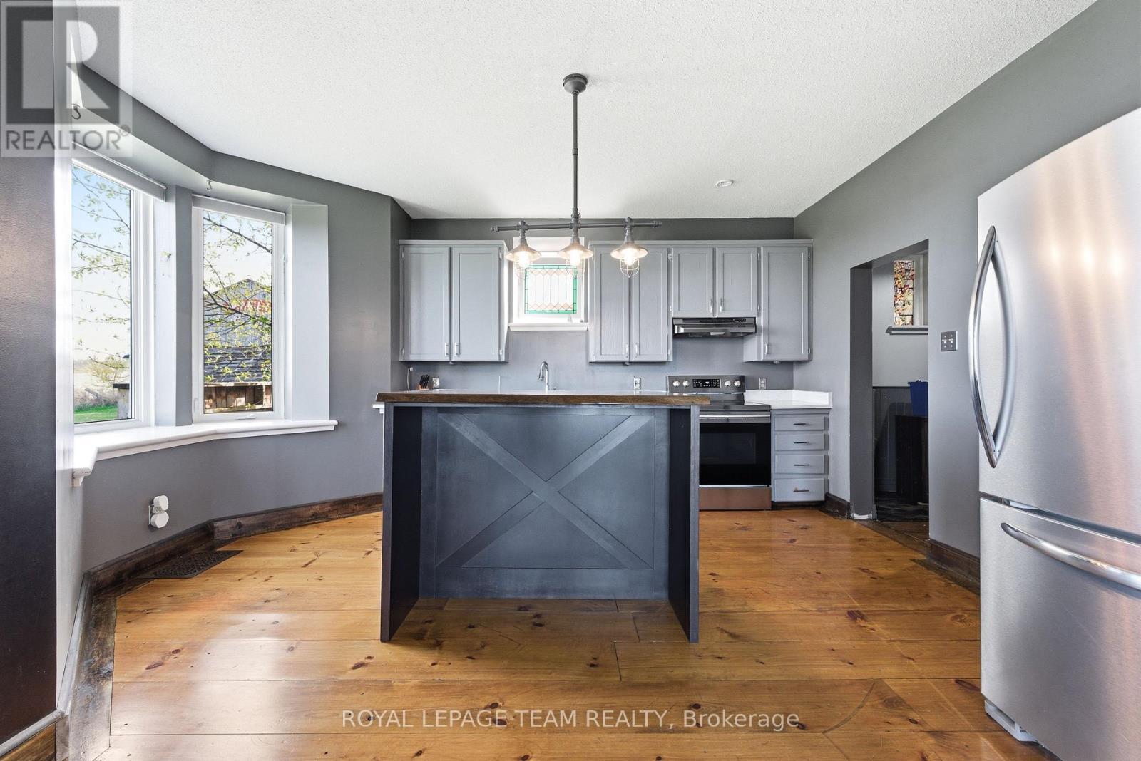 












263 GARDEN OF EDEN ROAD

,
Horton,




Ontario
K7V3Z8


