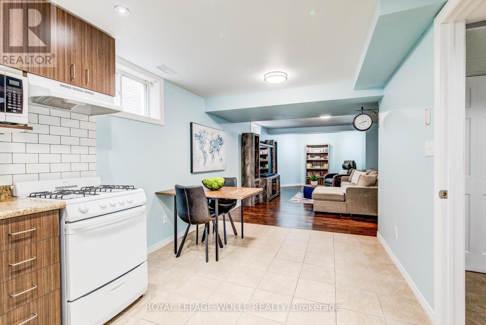 












187 BROOKMEAD STREET

,
Woolwich,




Ontario
N3B0A2

