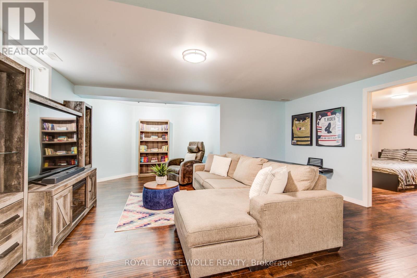 












187 BROOKMEAD STREET

,
Woolwich,




Ontario
N3B0A2

