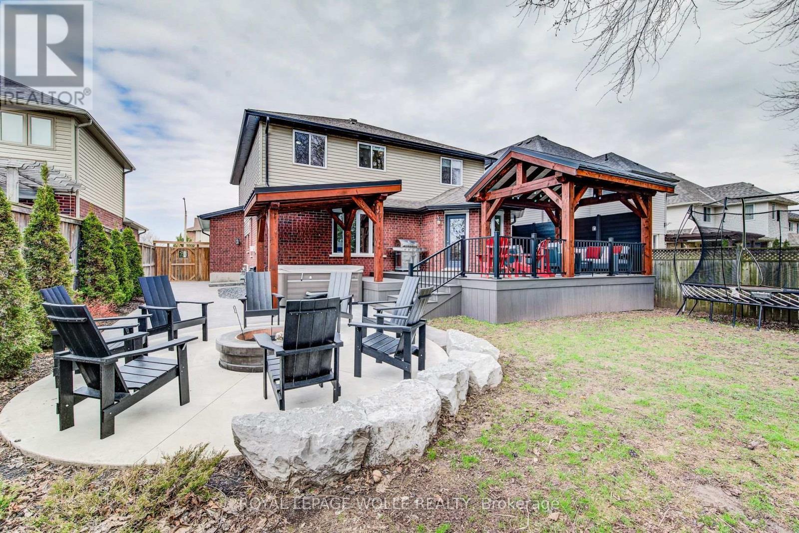 












187 BROOKMEAD STREET

,
Woolwich,




Ontario
N3B0A2

