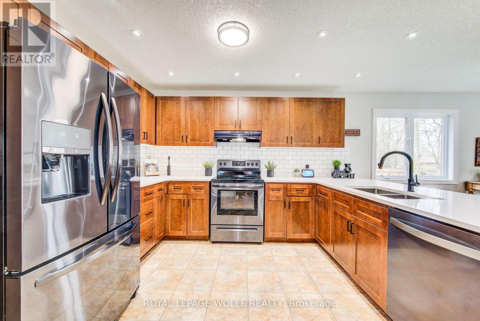 












187 BROOKMEAD STREET

,
Woolwich,




Ontario
N3B0A2

