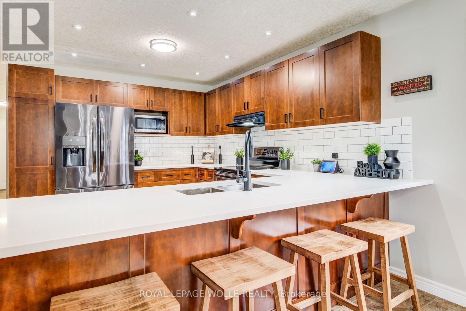 












187 BROOKMEAD STREET

,
Woolwich,




Ontario
N3B0A2

