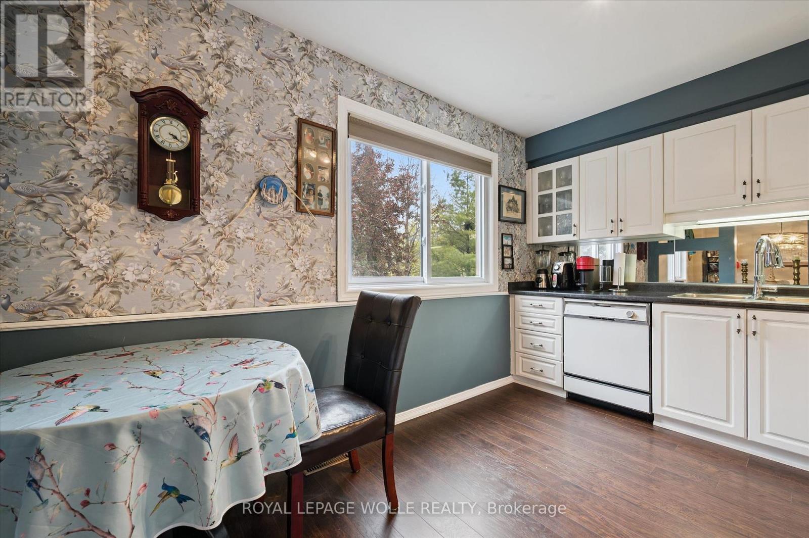 












203 BAKER STREET

,
Waterloo,




Ontario
N2T2L8

