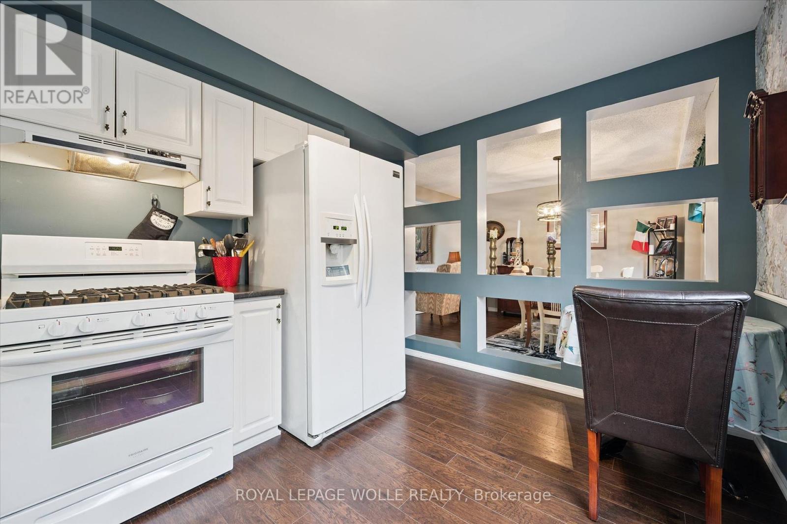 












203 BAKER STREET

,
Waterloo,




Ontario
N2T2L8

