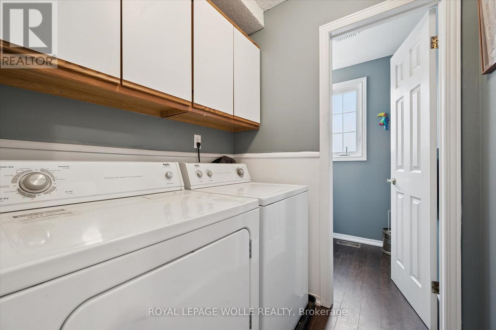 












203 BAKER STREET

,
Waterloo,




Ontario
N2T2L8

