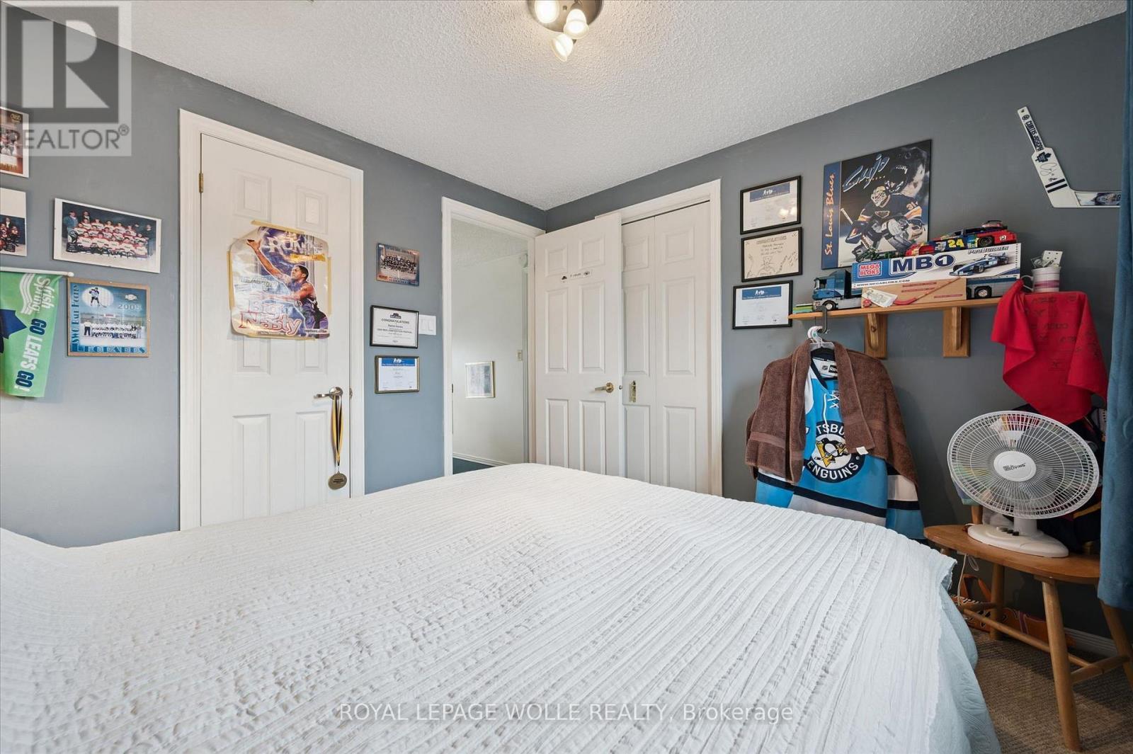 












203 BAKER STREET

,
Waterloo,




Ontario
N2T2L8

