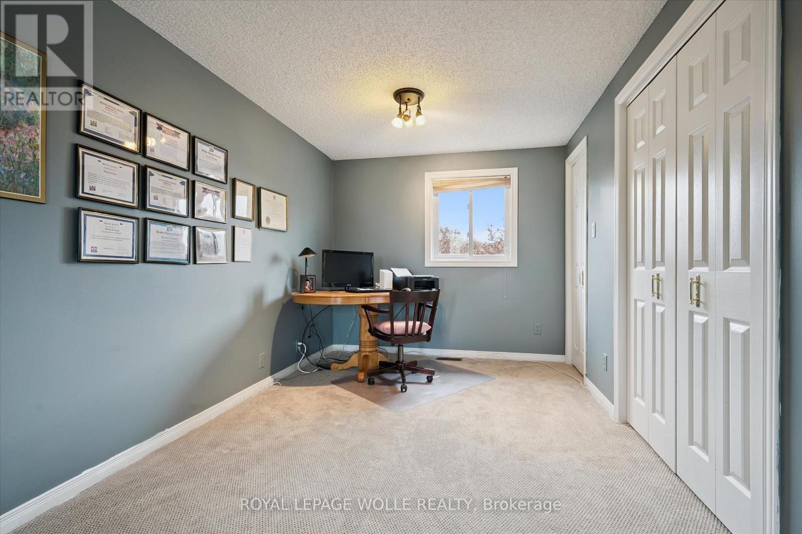 












203 BAKER STREET

,
Waterloo,




Ontario
N2T2L8

