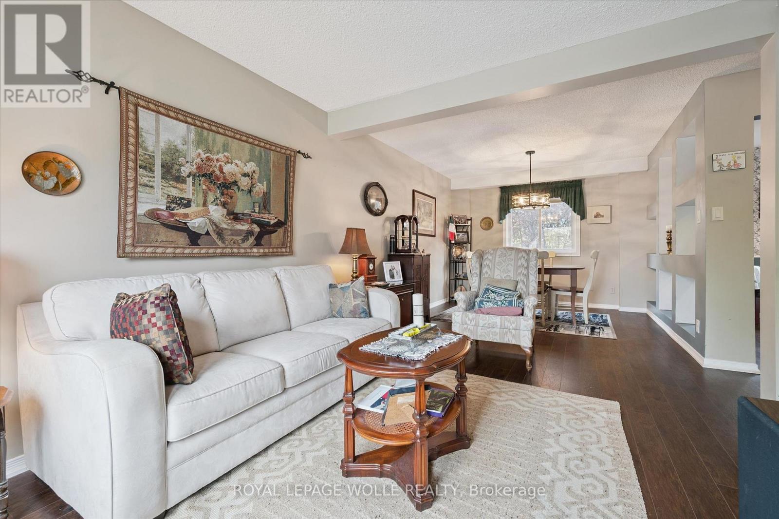 












203 BAKER STREET

,
Waterloo,




Ontario
N2T2L8

