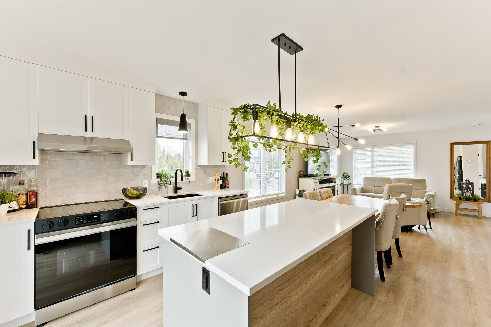 









500


Rue des Oiseaux-de-Neige

,
Sherbrooke (Les Nations),




QC
J1H0P7

