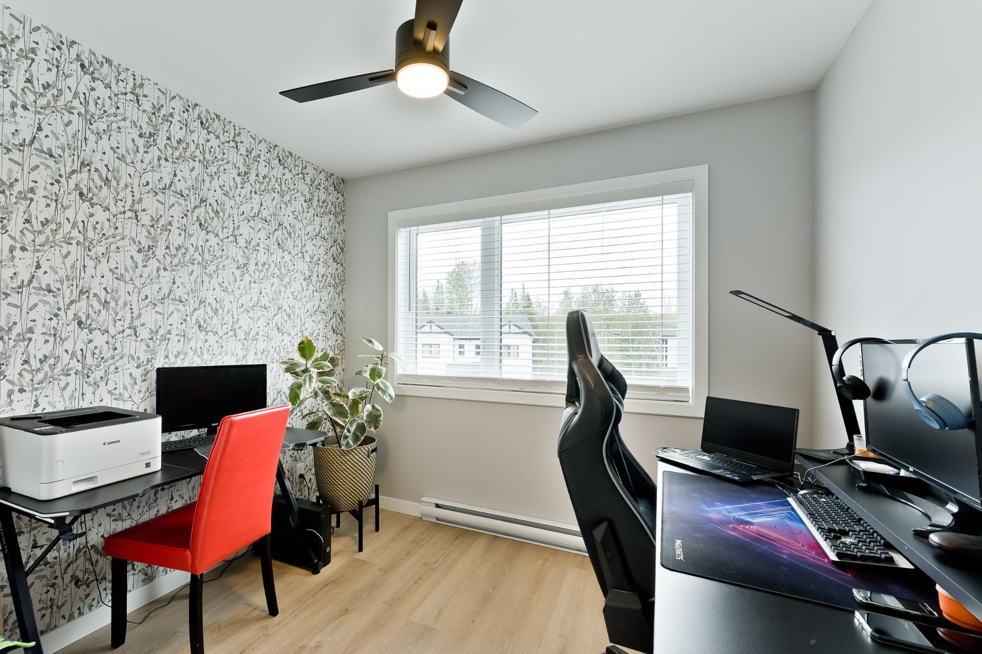 









500


Rue des Oiseaux-de-Neige

,
Sherbrooke (Les Nations),




QC
J1H0P7

