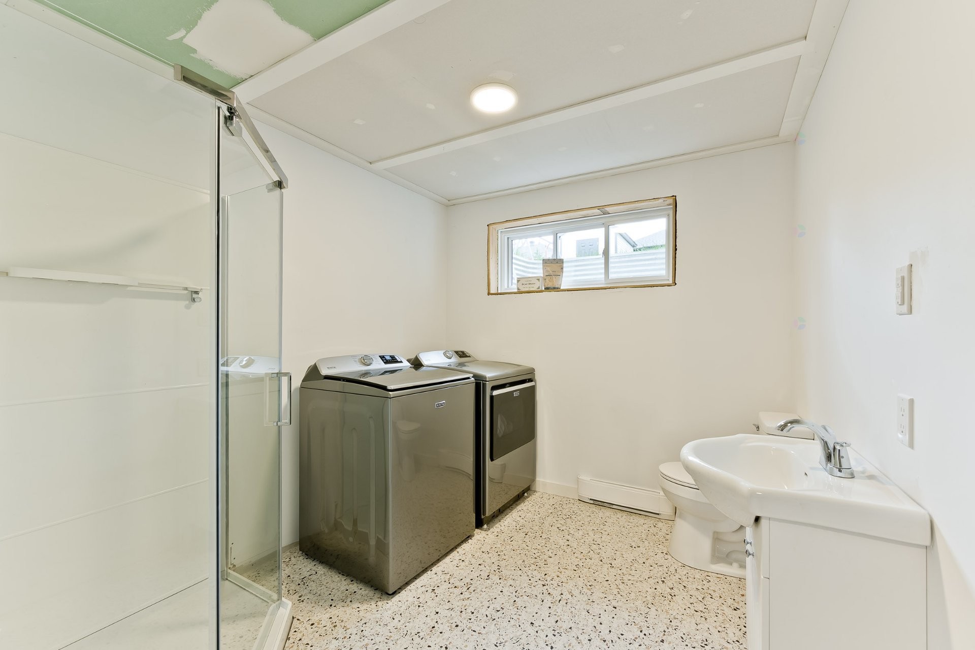 









500


Rue des Oiseaux-de-Neige

,
Sherbrooke (Les Nations),




QC
J1H0P7


