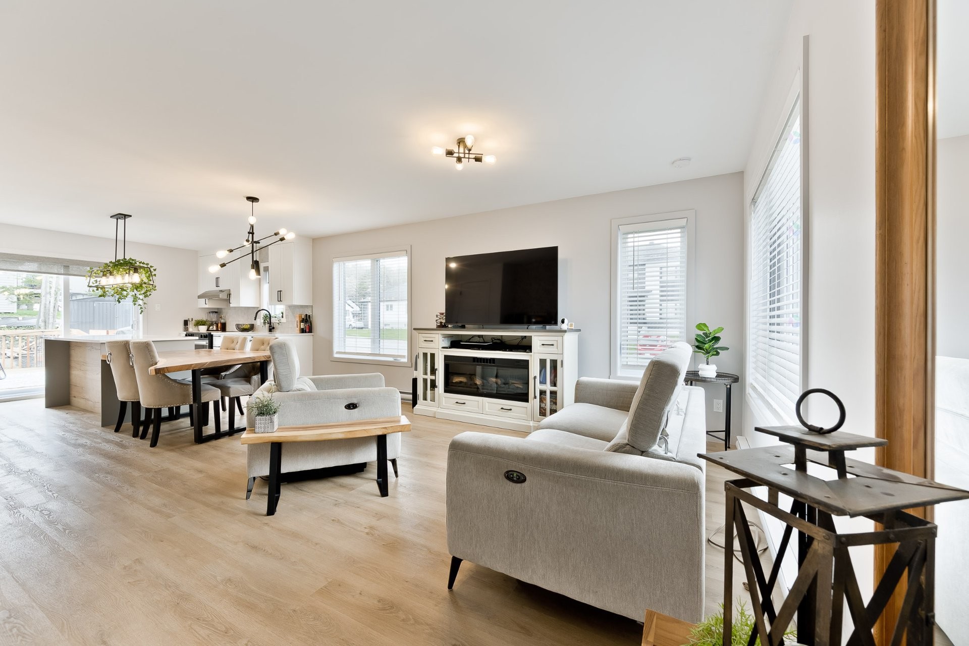 









500


Rue des Oiseaux-de-Neige

,
Sherbrooke (Les Nations),




QC
J1H0P7

