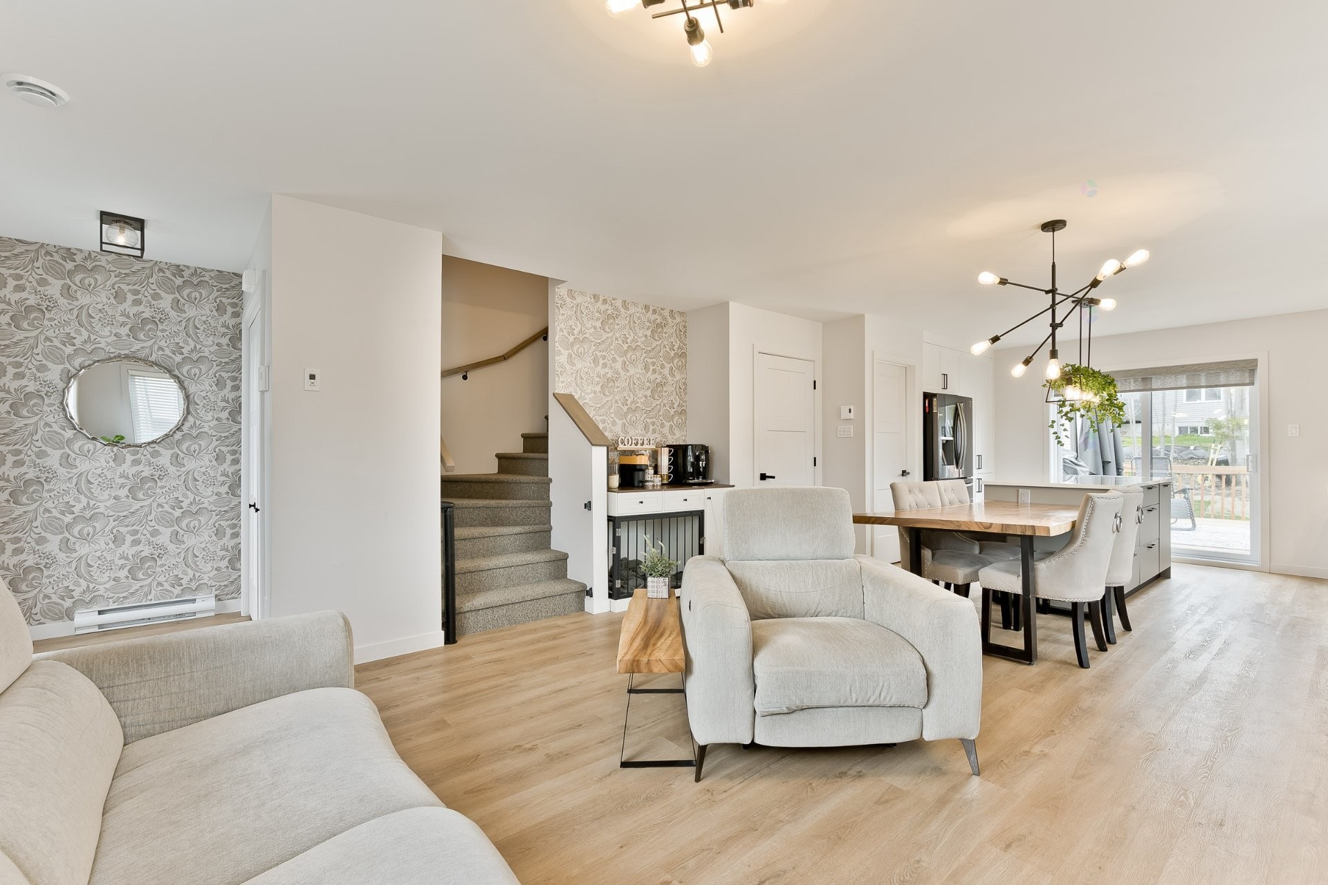 









500


Rue des Oiseaux-de-Neige

,
Sherbrooke (Les Nations),




QC
J1H0P7

