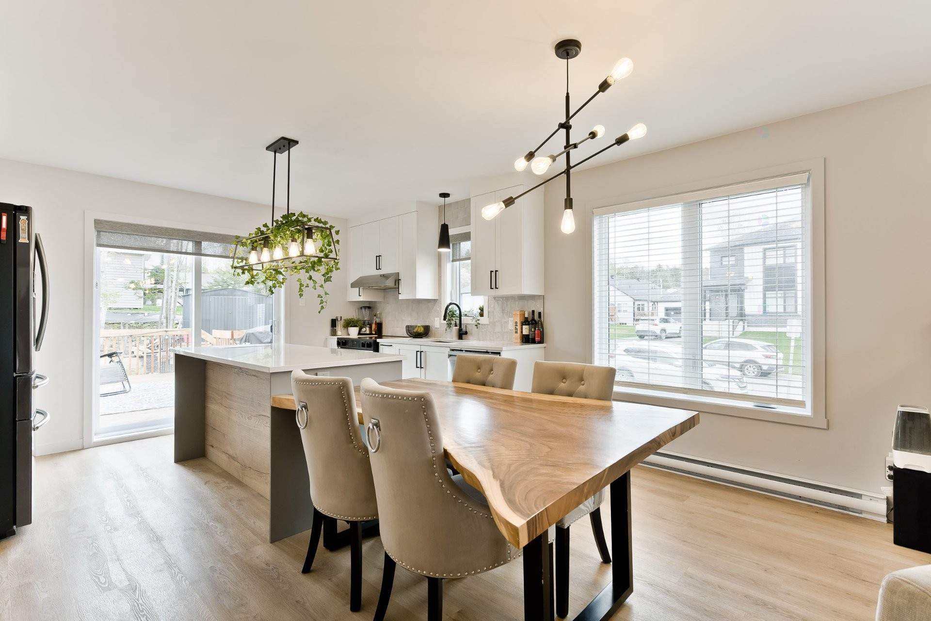 









500


Rue des Oiseaux-de-Neige

,
Sherbrooke (Les Nations),




QC
J1H0P7

